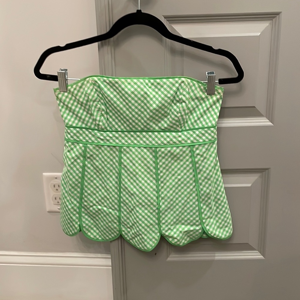 Lilly Pulitzer white label size 4 top